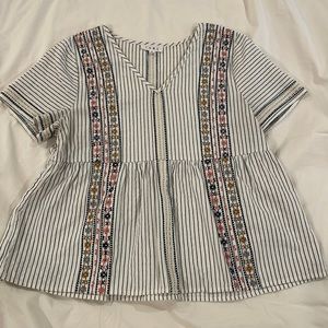 ✨THML embroidered peplum top - size M ✨